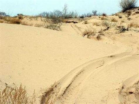 中国八大沙漠排行榜，塔克拉玛干沙漠排名第二，腾格里排名第四哦