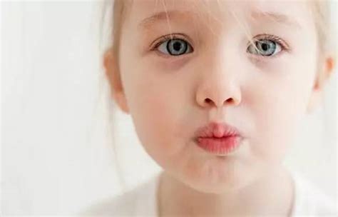宝宝常常舔嘴唇是不好的习惯吗
