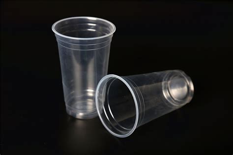 纸的一次性杯和塑料的一次性杯哪种好用?