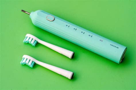 准备买一个电动牙刷使用试试.看我同事买了个飞利浦的听说刷牙的效果挺好的,给推荐个几个不要太贵的牙刷吧.