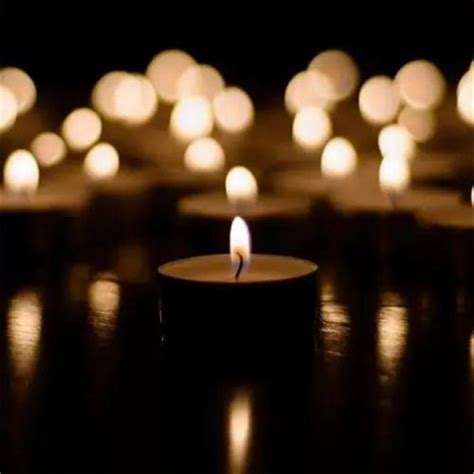 悼念亲人一路走好短句