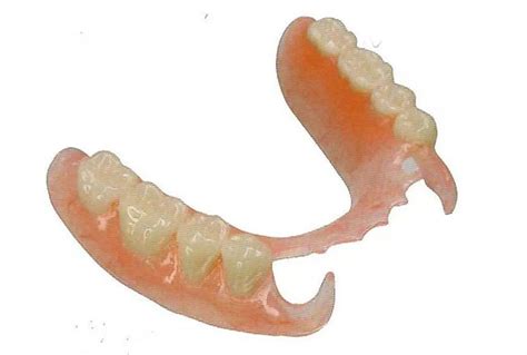 塑料做的假牙
