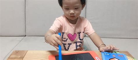 小孩眼睛发育不好怎么办