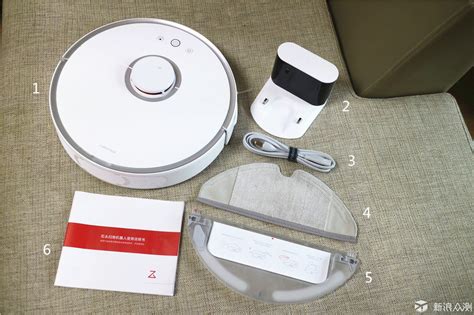 IPOWOS掃地機(jī)器人里面的灰塵盒怎么拆下來(lái)?