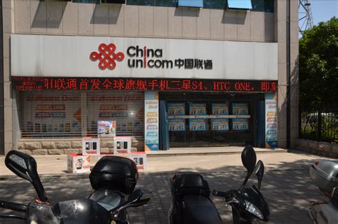 请问海航云南有分公司吗?