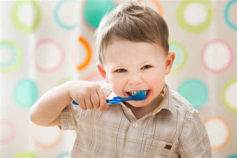 孩子怎么刷牙才干净