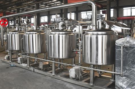 准备 开一个小型自酿啤酒设备厂需要哪些设备?前期投资多少