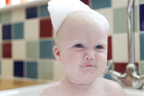 每天都在给宝宝洗脸 可你洗对了吗？