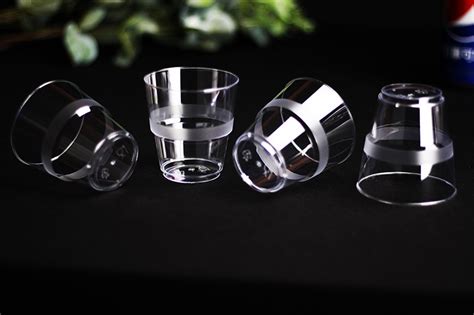 誰知道太空杯(不是太空人用的杯子哦)是用的什么塑料材質?