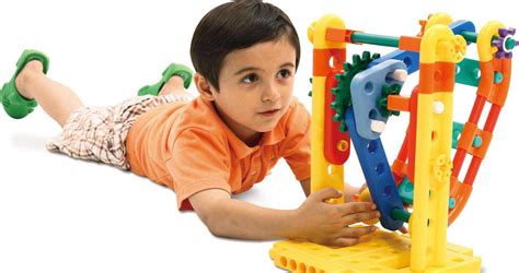 适合小孩子玩的玩具