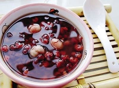 鸡骨草灵芝赤小豆养肝祛湿汤