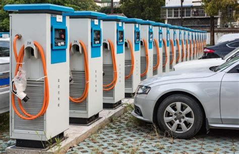 新能源汽车人在哪充电 新能源汽车可以在哪里充电