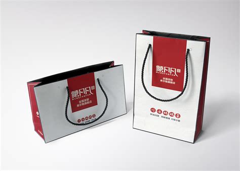 求推薦一款正式場合用的男士手提包,不要太老氣的