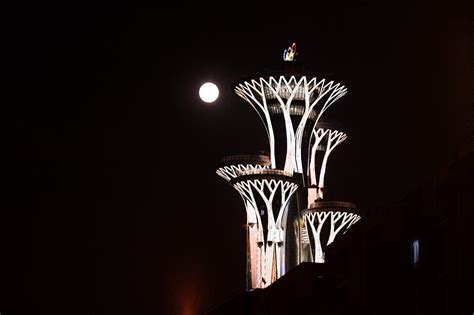 月光下的北京奥林匹克塔，美的让人心旷神怡