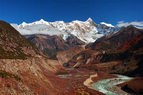 西藏：拉林公路秋色美