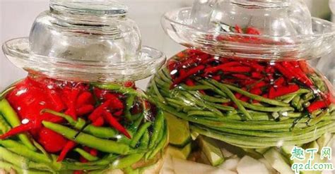 泡菜壇子里面生了一層白花,如何解決它？