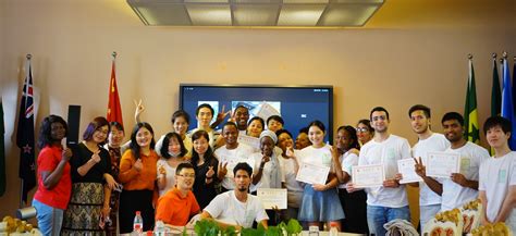 上海高校招收外国留学生