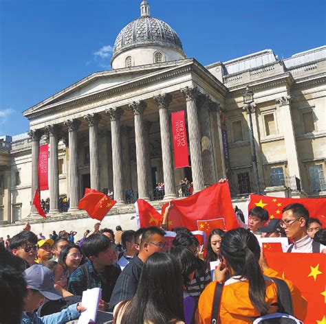 中国留学生在伦敦回国