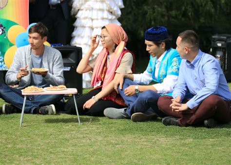 哈萨克斯坦留学生唱歌