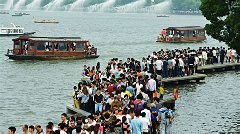 杭州西湖年游客量