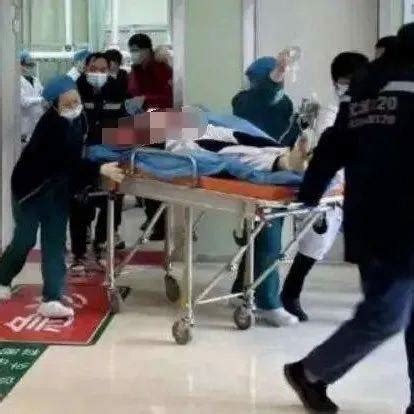 武汉儿童医院一医生右手被砍伤