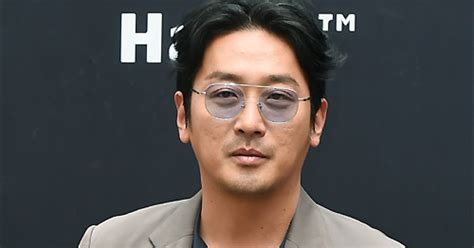 미소 코디 하정우