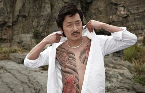 범죄와의 전쟁 하정우 가슴