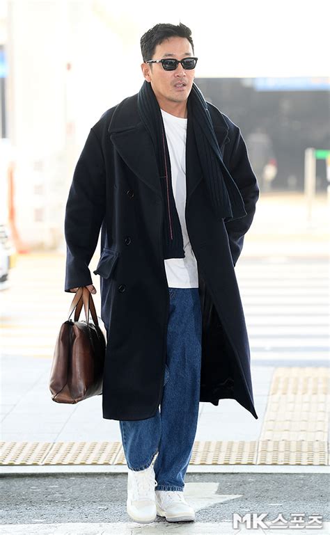 시스템 하정우 코트
