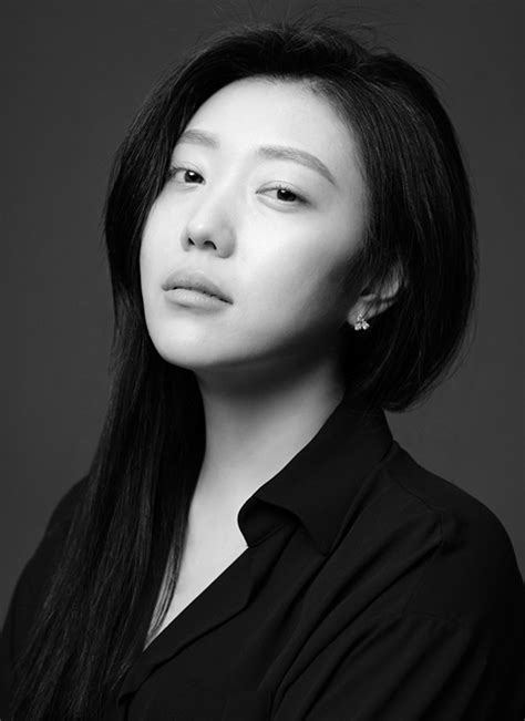 아가씨 하정우 가슴