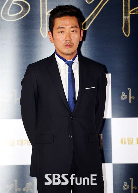 하정우 블루 자켓
