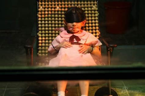 证人黄雪妍几岁 (谢霆锋主演的《证人》中的两个小演员是谁？)